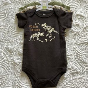 🍄3 for $30🍄 bundle for discount New Hudson baby dinosaur onesie set
